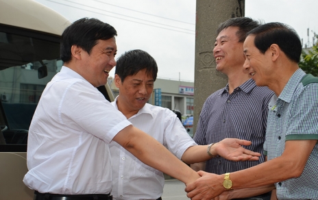2012年8月,嘉興市委書記、人大主任李衛(wèi)寧一行蒞臨公司視察指導(dǎo)