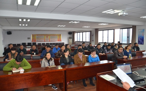 抓落實(shí)、強(qiáng)平臺(tái)、重權(quán)益， 聚力凝心推進(jìn)企業(yè)和諧穩(wěn)定發(fā)展