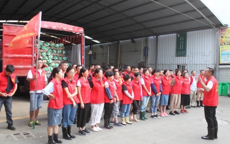 志愿服務助力衛(wèi)生文明市場創(chuàng)建