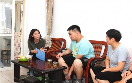 結(jié)對(duì)社區(qū)困難家庭，持續(xù)開展資助助學(xué)