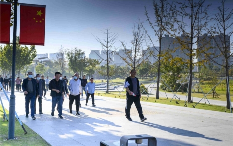 添新勁、出新彩，向著新的征程 --- 組織開展環(huán)湖勁走活動