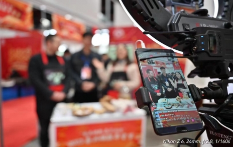 “嘉昕小廚房”走上“2023嘉興煥新年貨節(jié)”， 共同助力促進(jìn)脫貧地區(qū)優(yōu)質(zhì)農(nóng)產(chǎn)品 銷售擴(kuò)渠增效！