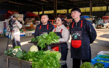 直播推廣本地菜，電視臺前來采風(fēng)