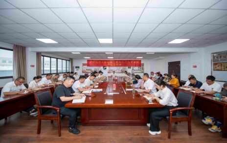 以學(xué)促行、以行促干、正風(fēng)肅紀(jì)，勤廉并重干事業(yè)！